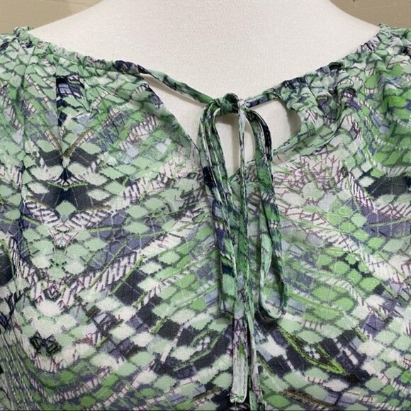 Cabi Sheer Green Printed Blouse Snakeskin Print Floaty Style #746 Small Romantic - Picture 4 of 8
